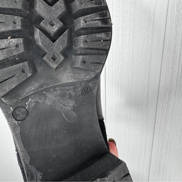 Maguire Leather Fur Lined Boots - Picture 8 of 9